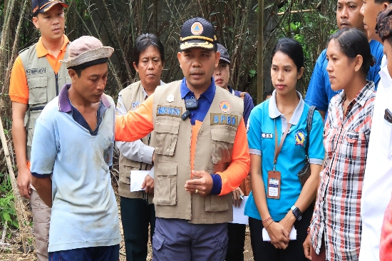 Pemprov Bali melalui BPBD Berikan Bantuan Kemanusiaan Untuk Warga Kurang Mampu di Desa Sibetan