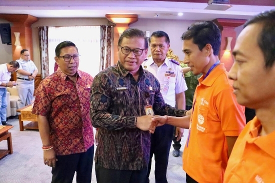 Sekda Alit Wiradana Buka Kegiatan Pembinaan dan Pemilihan Abdi Yasa Teladan