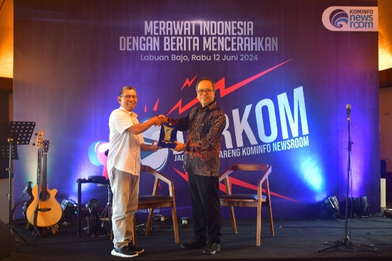 Kementerian Kominfo Gelar Bimtek Jadi Pintar Bareng Kominfo Newsroom di Labuan Bajo