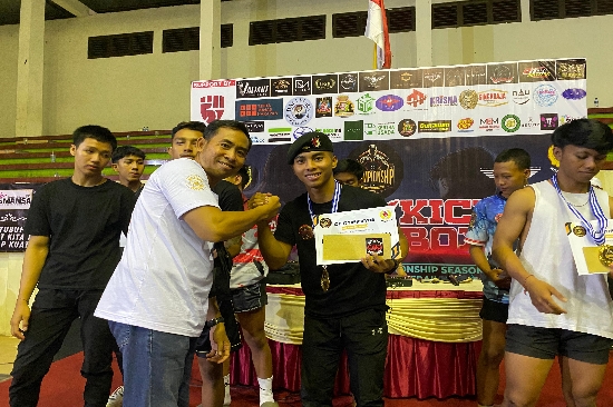 Atlet Boxing Praja Raksaka Borong Medali Emas di Buleleng