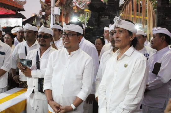 Wawali Arya Wibawa Buka Perayaan Rahina Suci Saraswati Mahawarga Bhujangga Waisnawa