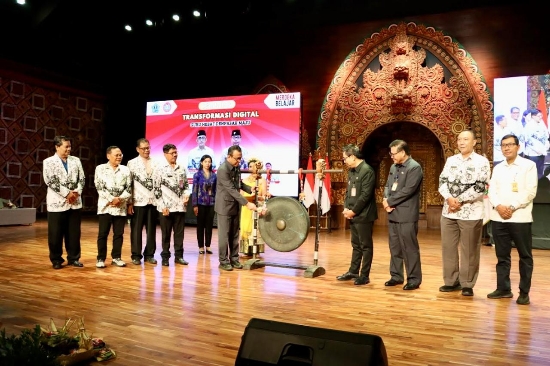 Wali Kota Jaya Negara Buka Seminar Transformasi Digital PGRI Kota Denpasar