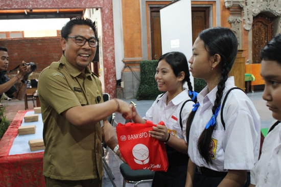 Pemkot Denpasar Gencarkan Roadshow Menyapa Gen Dental Simple Aja, Dukung Percepatan Digitalisasi di Lingkungan Sekolah