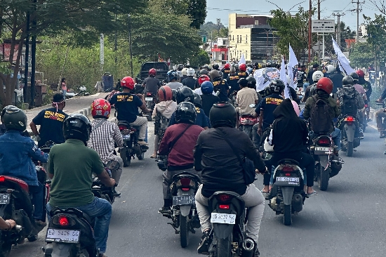 Relawan Garda Edi-Weng ‘Berjubel’ Selimuti Kota Labuan Bajo