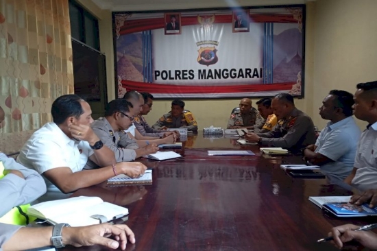 Pimpin Rapat Anev Mingguan, Ini yang Disampaikan Kapolres