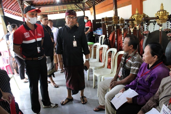 Tingkatkan Kesehatan Masyarakat secara Menyeluruh Wawali Arya Wibawa Tinjau Safari Kesehatan