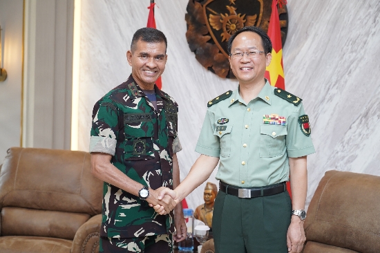 Pangdam Zamroni Terima Delegasi Militer China