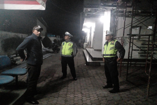 Jaga Kamtibmas Kondusif, Polsek Kintamani Gelar Patroli Blue Light