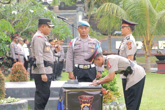 Kapolres Bangli Pimpin Sertijab Kapolsek dan Kasat di Lingkungan Polres Bangli