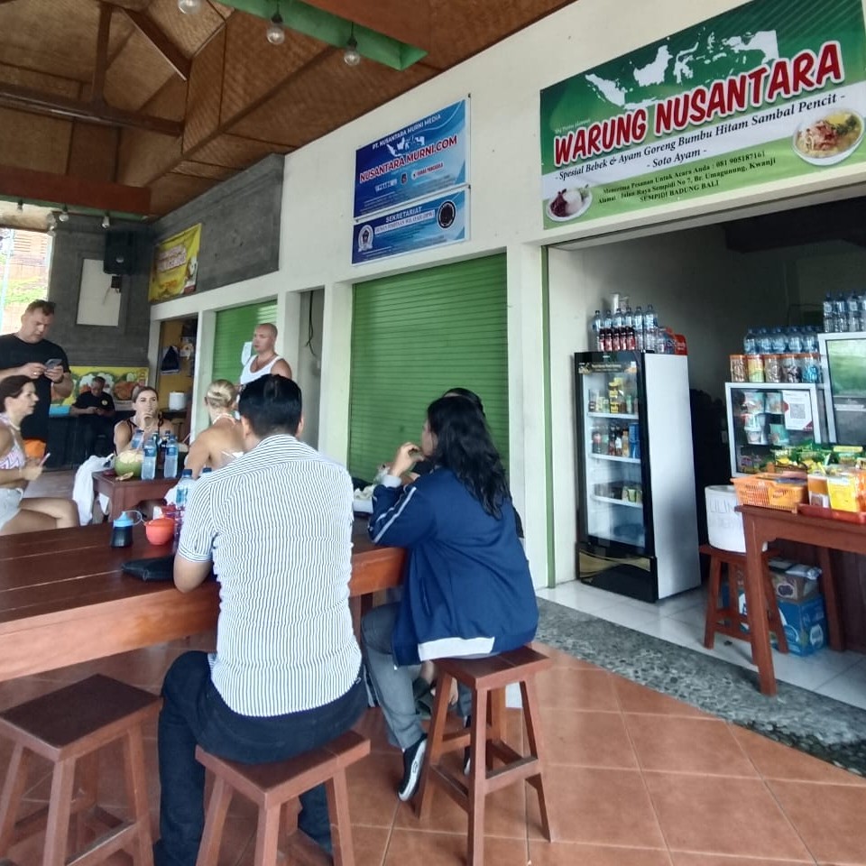 Warung Nusantara Laris Manis, Bebek Goreng Jadi Primadona