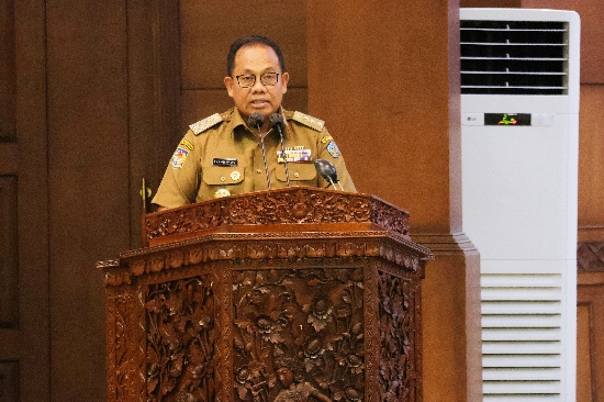 Pj. Gubernur Bali Sampaikan Raperda Perubahan Bentuk Hukum PT Jamkrida Bali Mandara Jadi Perseroda