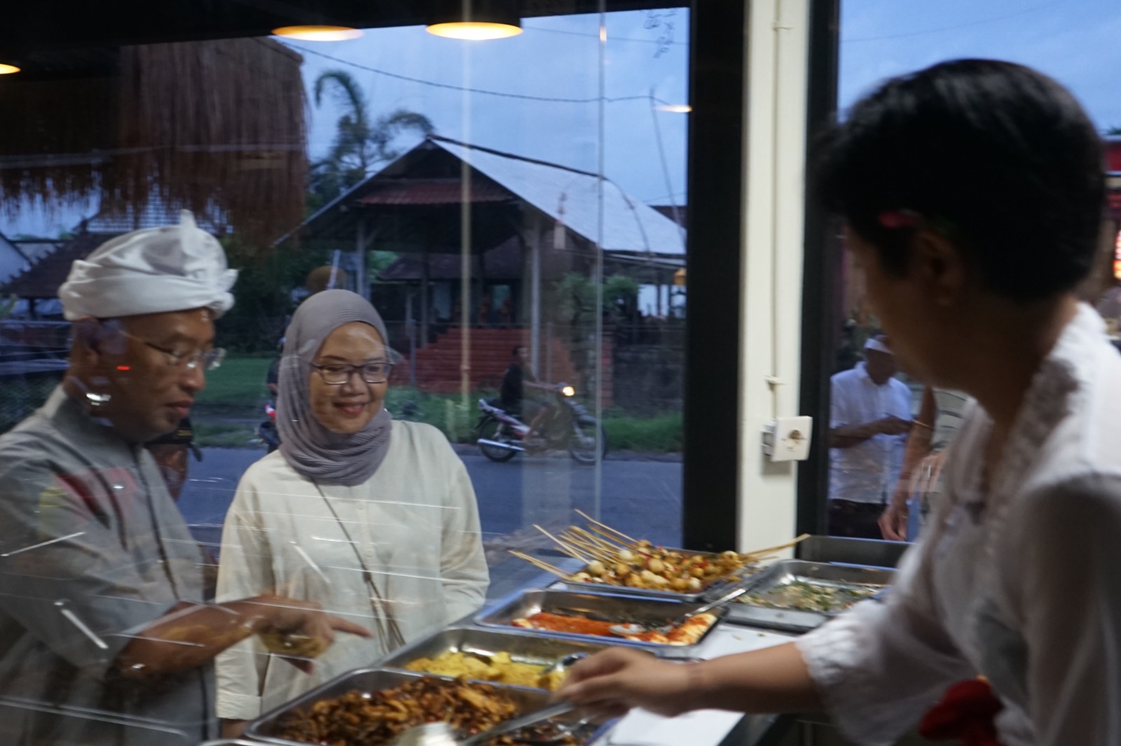 Sayaga Bali Initiatives Lakukan Soft Opening Warung Rakyat