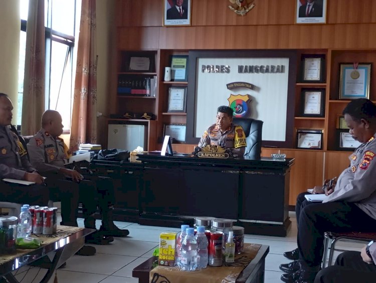 Kapolres Manggarai Sampaikan Sejumlah Poin Penting dalam Rapat Anev Mingguan