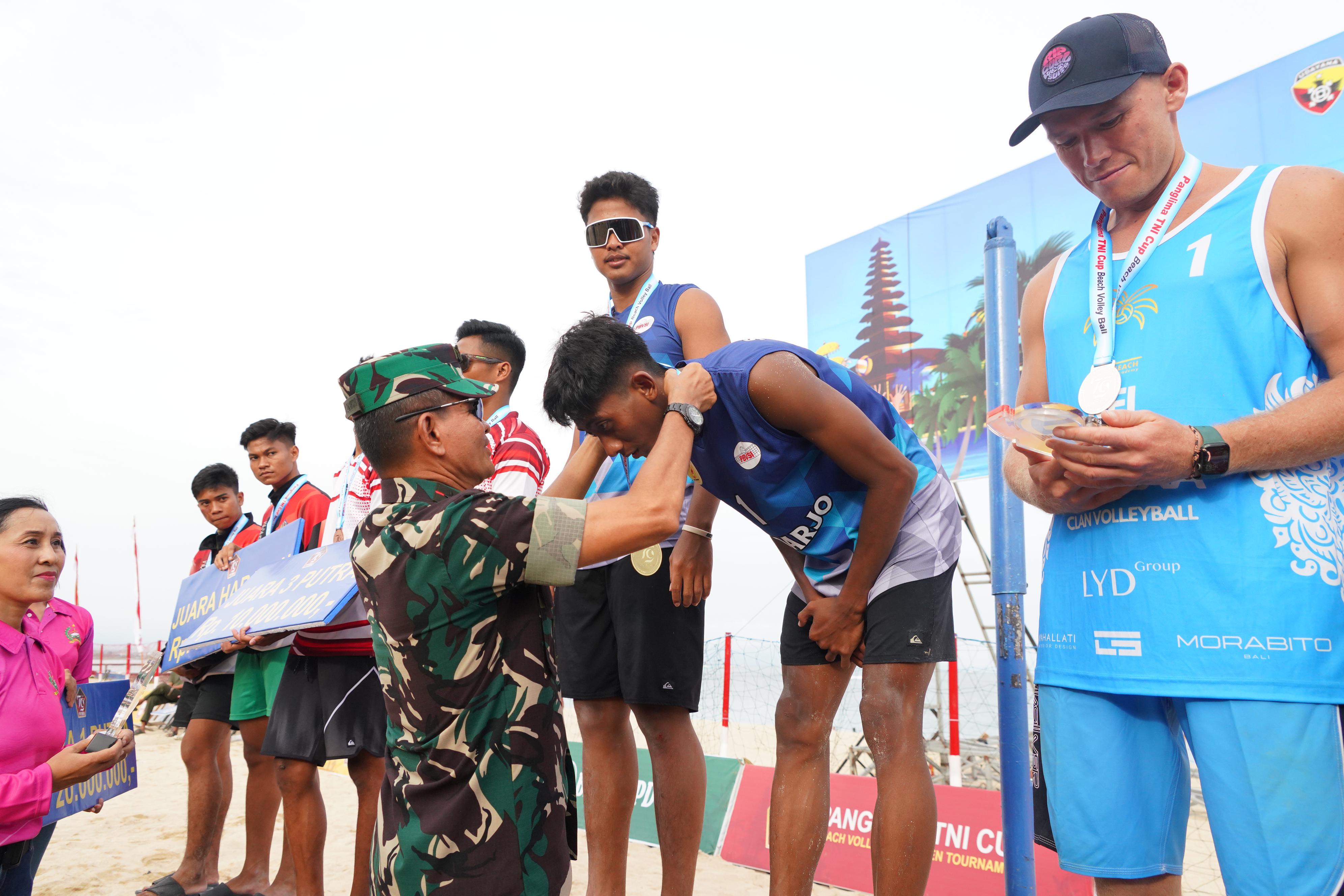 Turnamen Voli Pantai Piala Panglima TNI di Bali Ditutup