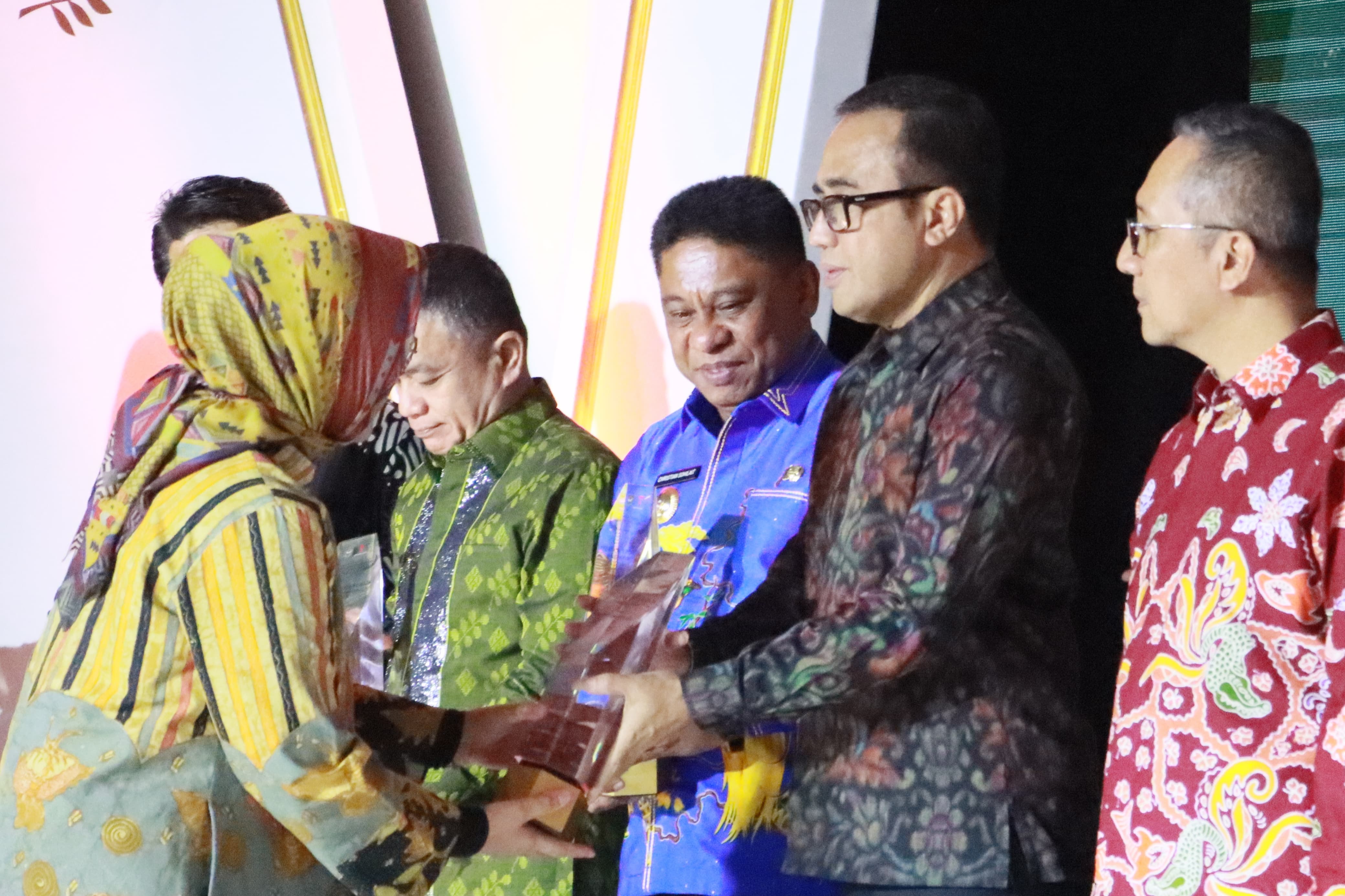Kemendagri Apresiasi Kinerja Pemerintahan Daerah 2024, Pemkot Denpasar Raih Penghargaan Pelayanan Publik