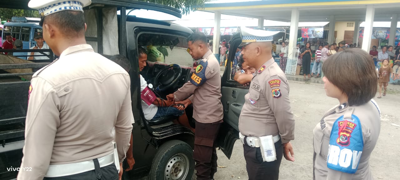 Kasat Lantas Polres Matim, Pimpin Gelar RampCheck dan Rikkes Pengemudi Angkutan Umum