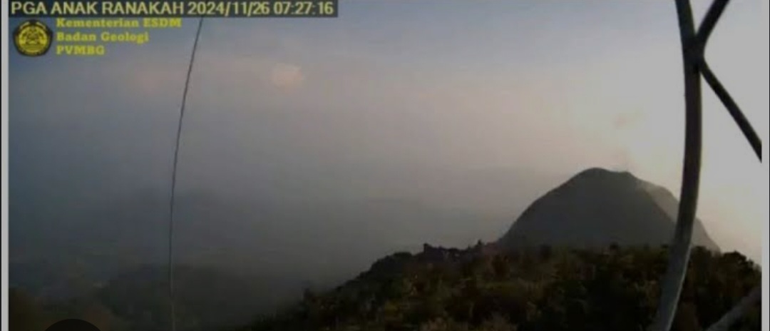 Aktivitas Anak Gunung Ranaka Meningkat ke Waspada, Pemerintah Ingatkan Masyarakat supaya Berhati-hati