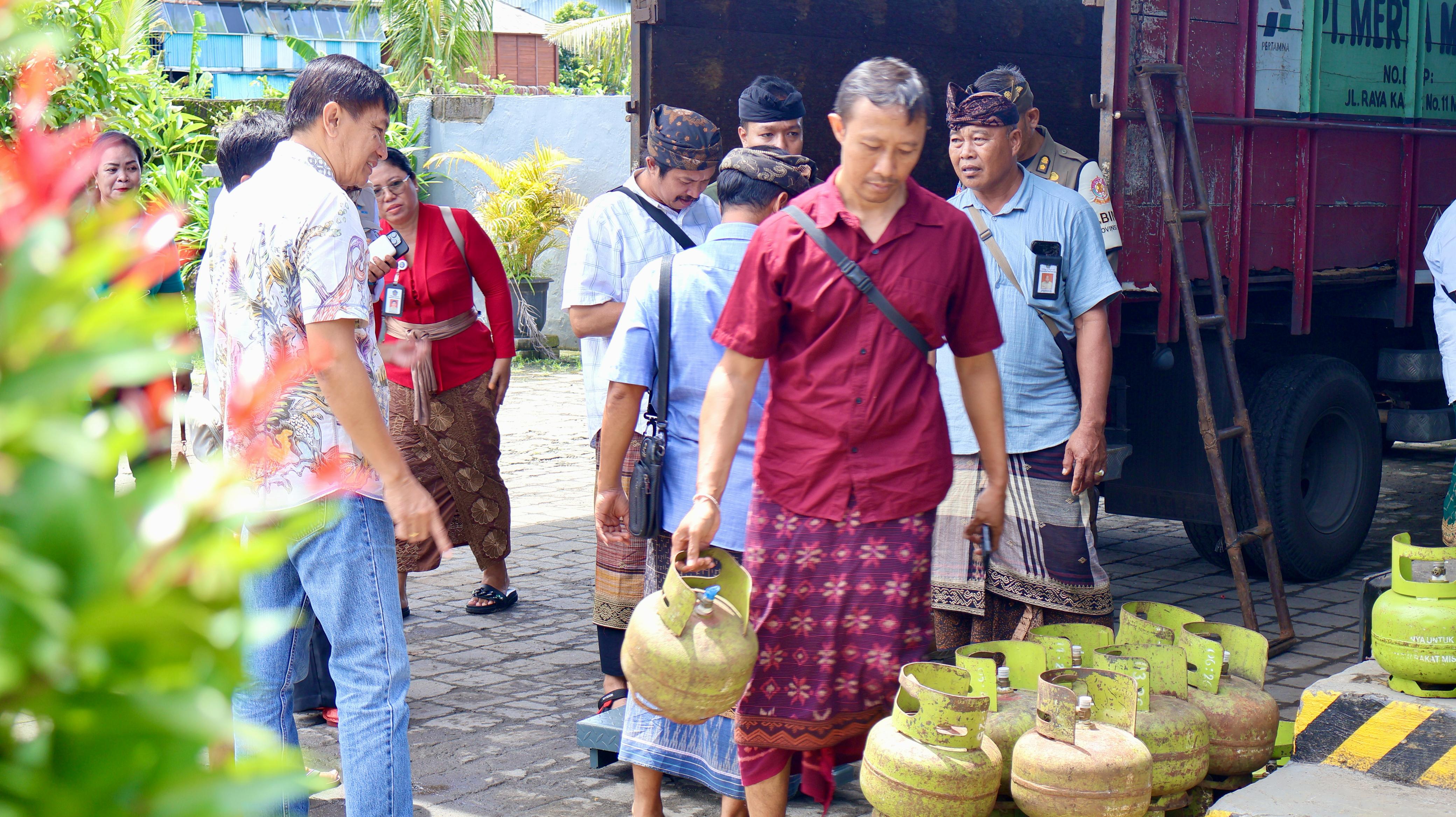 Tim Pengawas Terpadu Disperindag Bali Sidak Pangkalan LPG di Badung, Pastikan Distribusi Normal