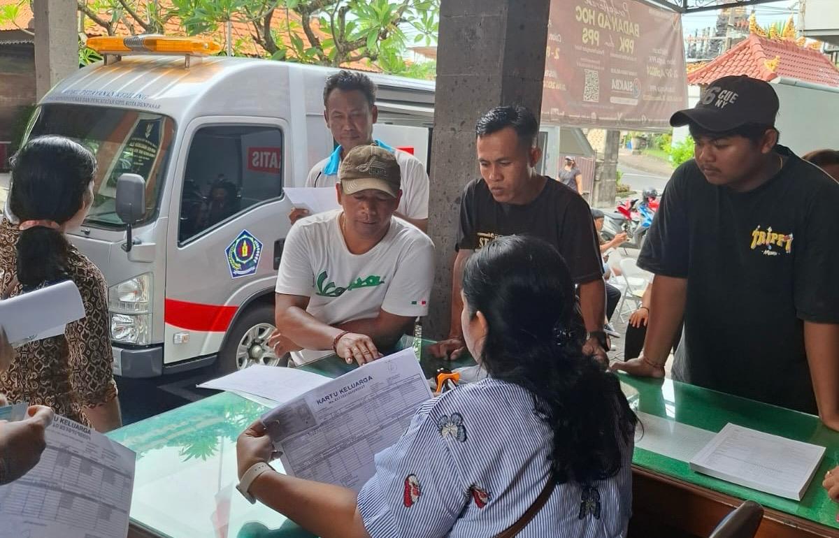 Disdukcapil Denpasar Kembali Gelar Jemput Bola Pelayanan, Sasar Masyarakat Desa Padangsambian Kelod