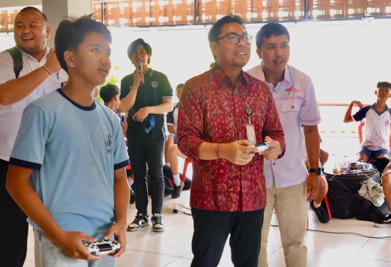 Wawali Arya Wibawa Buka Pertandingan Porsenijar E-Sport Kota Denpasar Tahun 2025