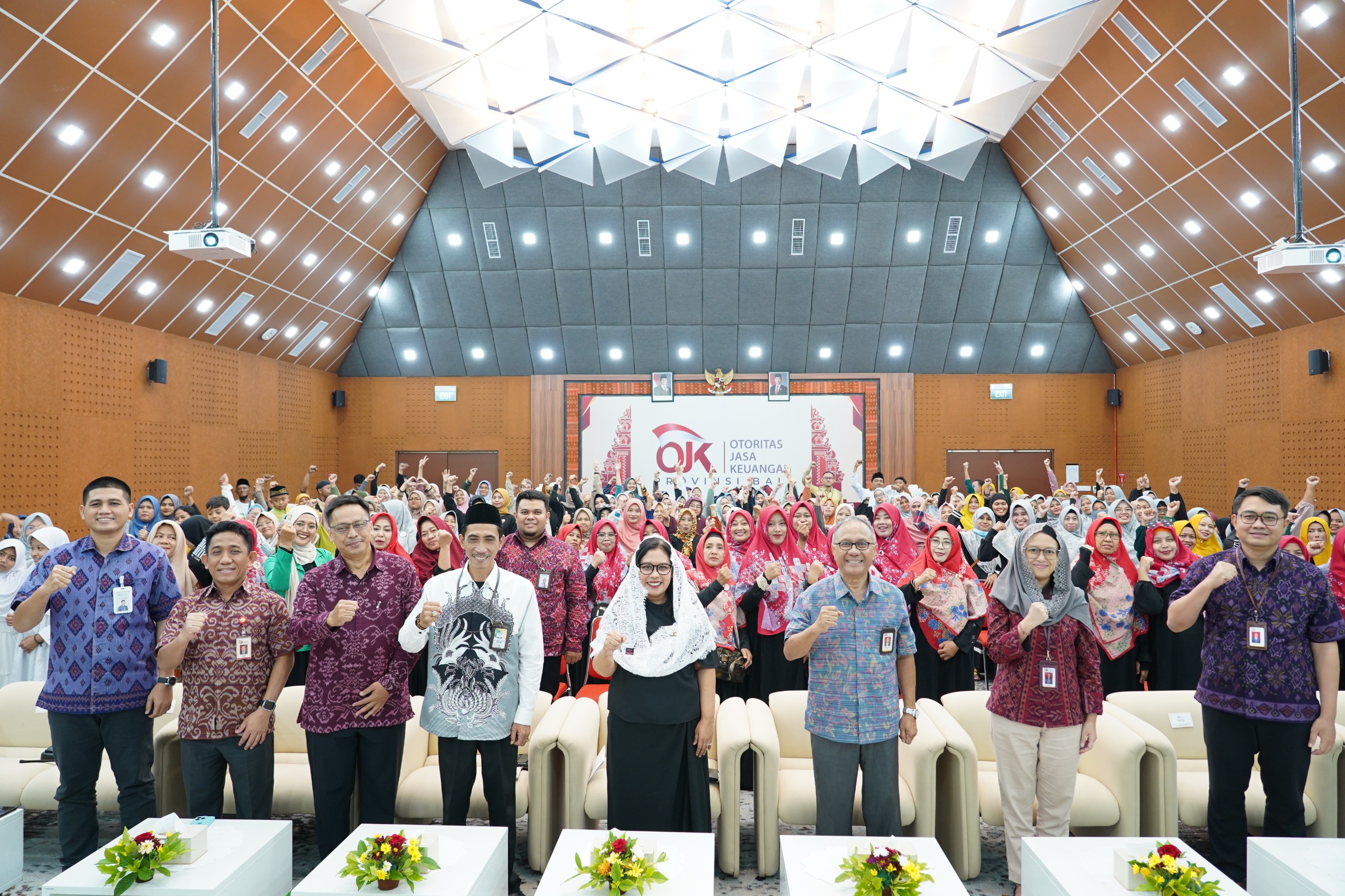 Tingkatkan Literasi dan Inklusi Keuangan Syariah, OJK Provinsi Bali Edukasi Ibu Rumah Tangga dan Pelaku UMKM
