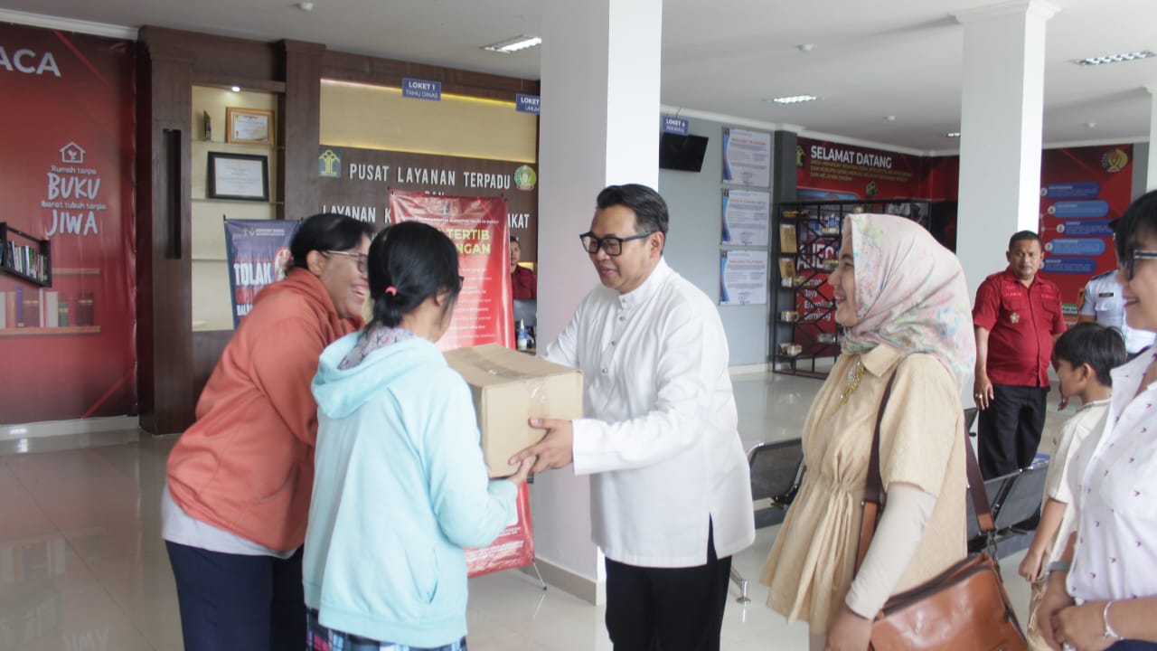 Hari Pertama, Gunakan Kesempatan Silaturahmi, Keluarga Warga Binaan Serbu Kunjungan Hari Raya
