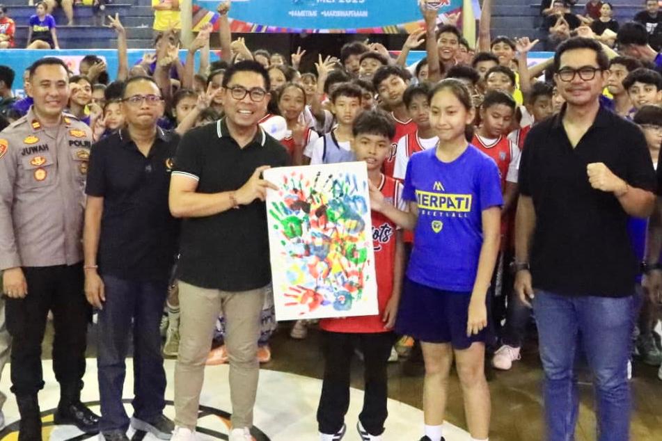 Harapkan Pacu Atlet Muda Berbakat Wawali Arya Wibawa Buka Wali Kota Cup XV Bola Basket