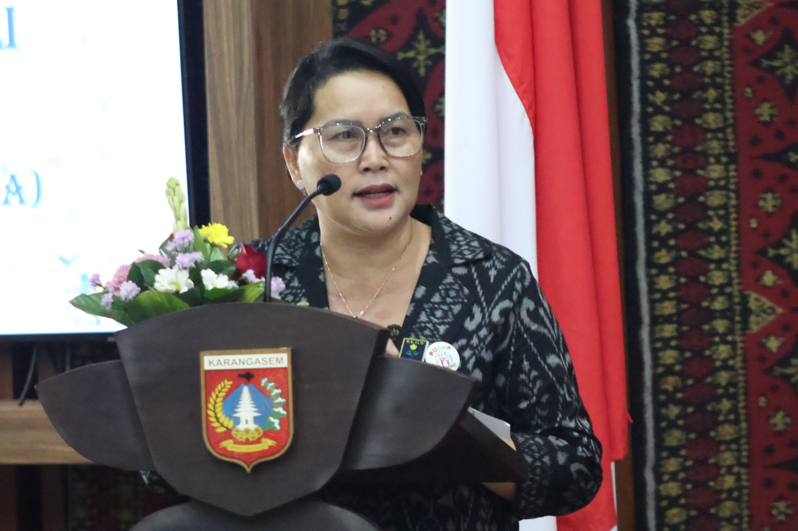 Hadiri Pelantikan Ketua GOW dan Forum PUSPA Karangasem, Ny. Seniasih Giri Prasta Minta Pengurus Bekerja dengan Tuntas