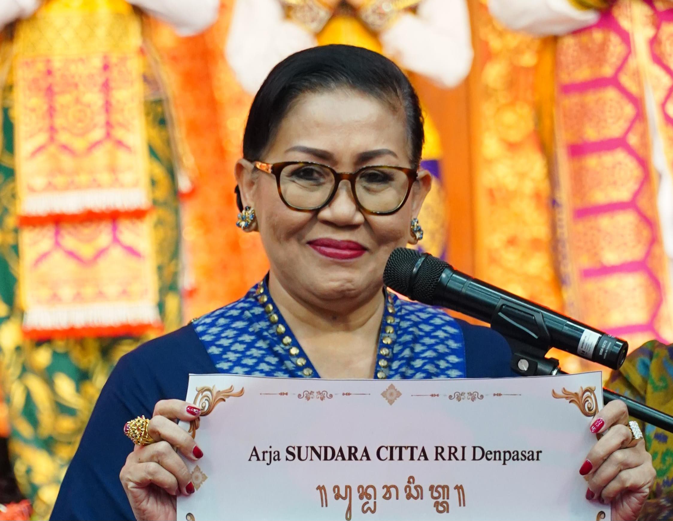 Ibu Putri Koster Luncurkan Seka Arja Sundara Citta RRI Denpasar, Dorong Regenerasi Seniman Arja