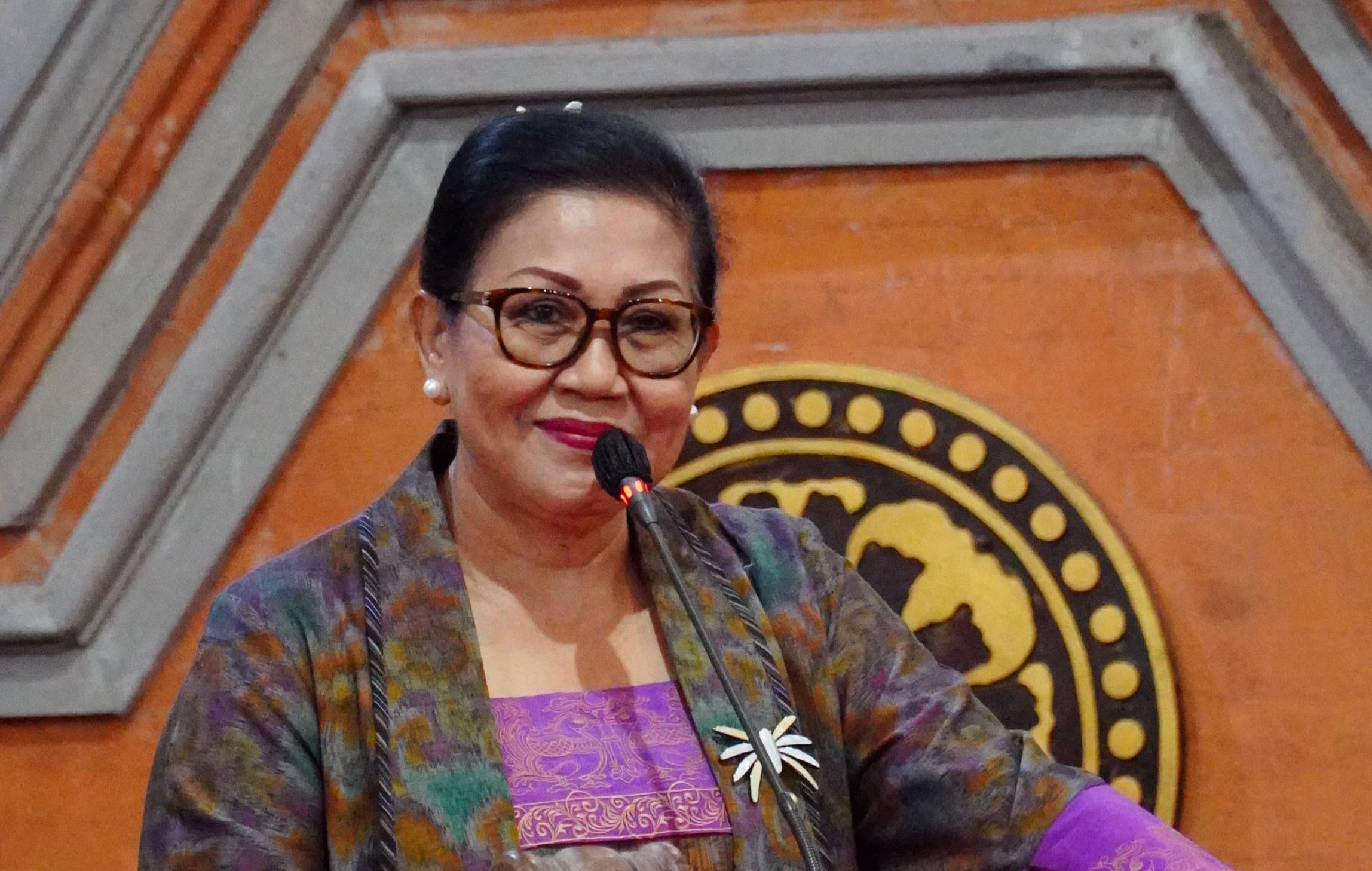 Ny. Putri Koster Tekankan Perempuan Harus Rajin Mengisi Diri di Era Kesetaraan Gender