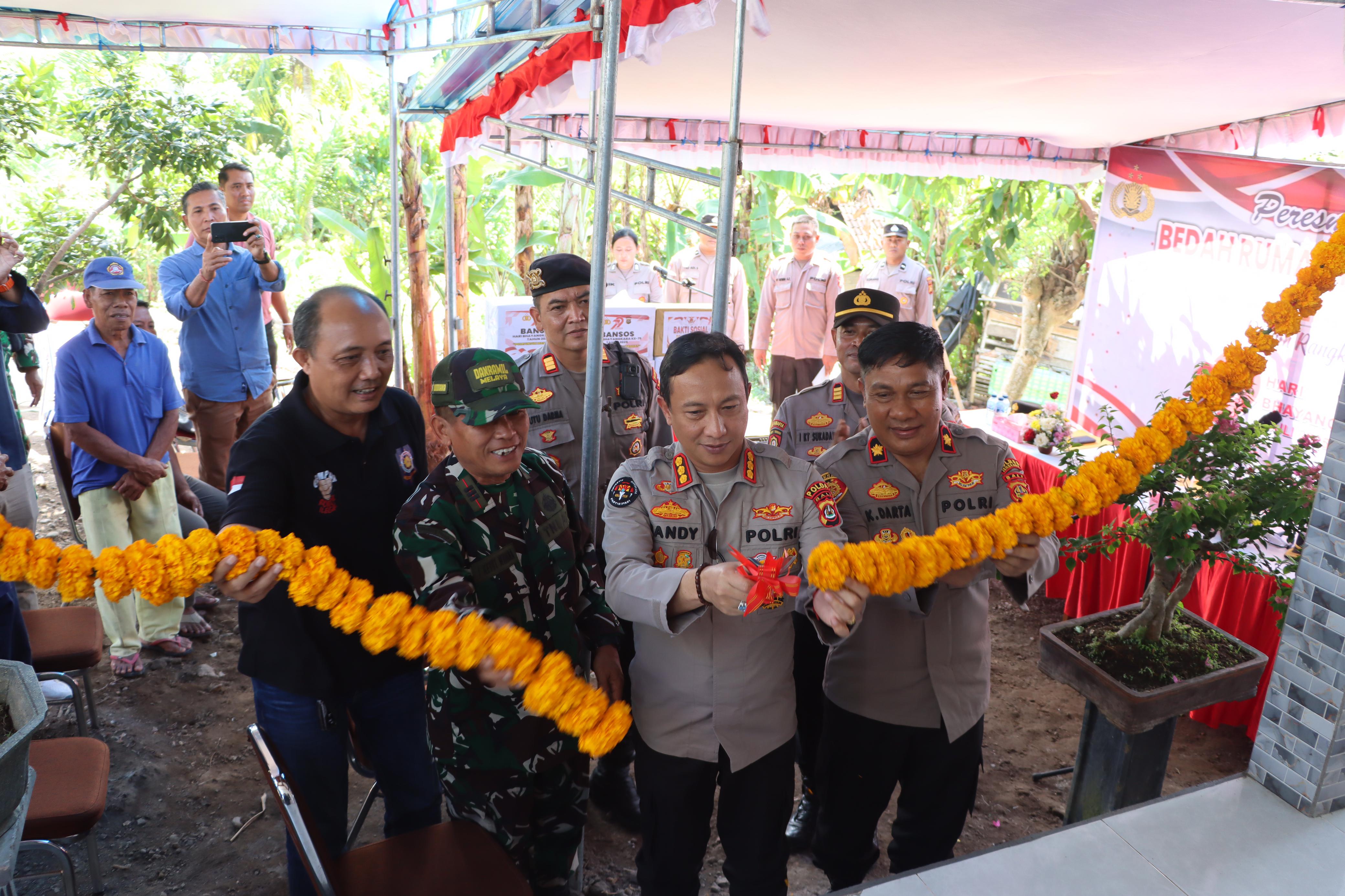 Kabid Humas Polda Bali Resmikan Bantuan Bedah Rumah di Jembrana, Wujud Nyata Kepedulian Sosial Polri