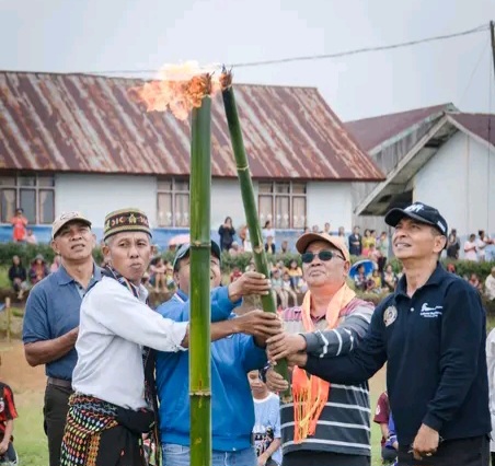Wakil Bupati Manggarai Resmikan Turnamen Bola Kaki Compang Dalo Cup ll