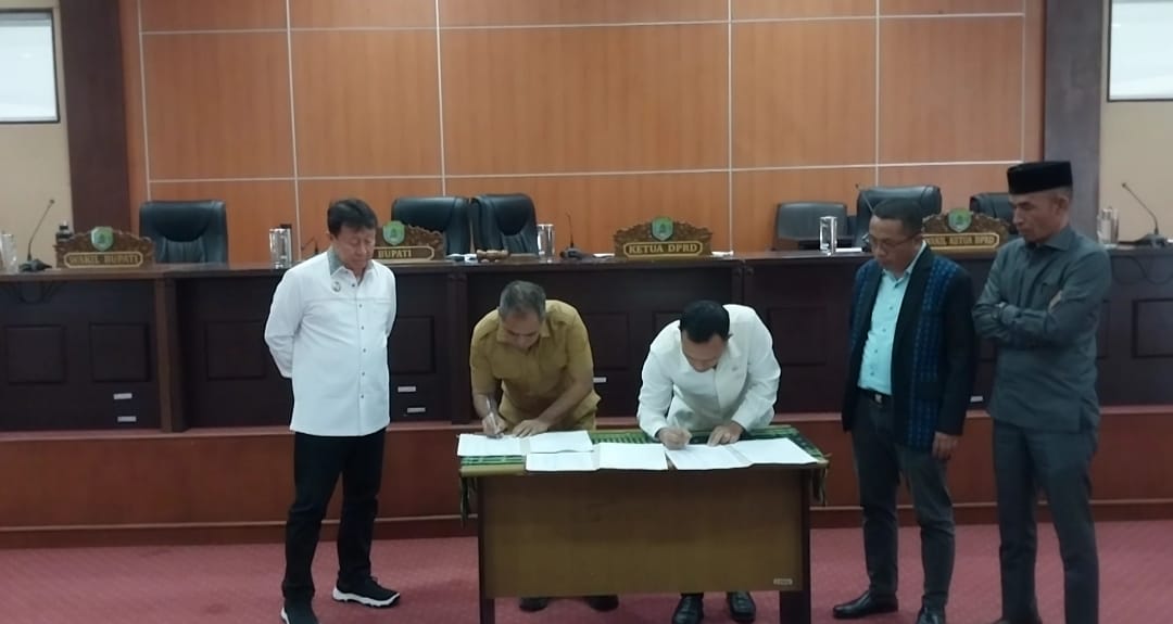 Perubahan APBD 2025 Disetujui, 6 Fraksi DPRD Berkomitmen untuk Kemajuan Daerah