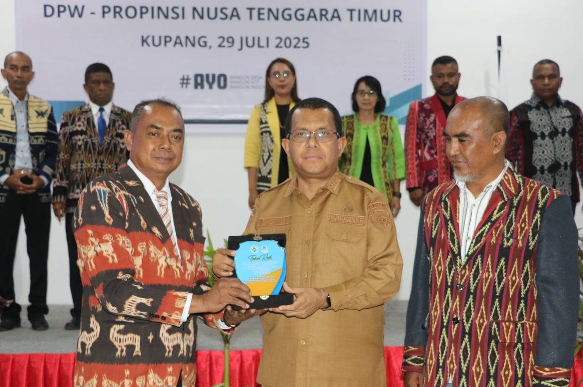 Gubernur NTT, Melki Laka Lena Bersama Marcel Beding Gagaskan Kebangkitan BUMDes NTT