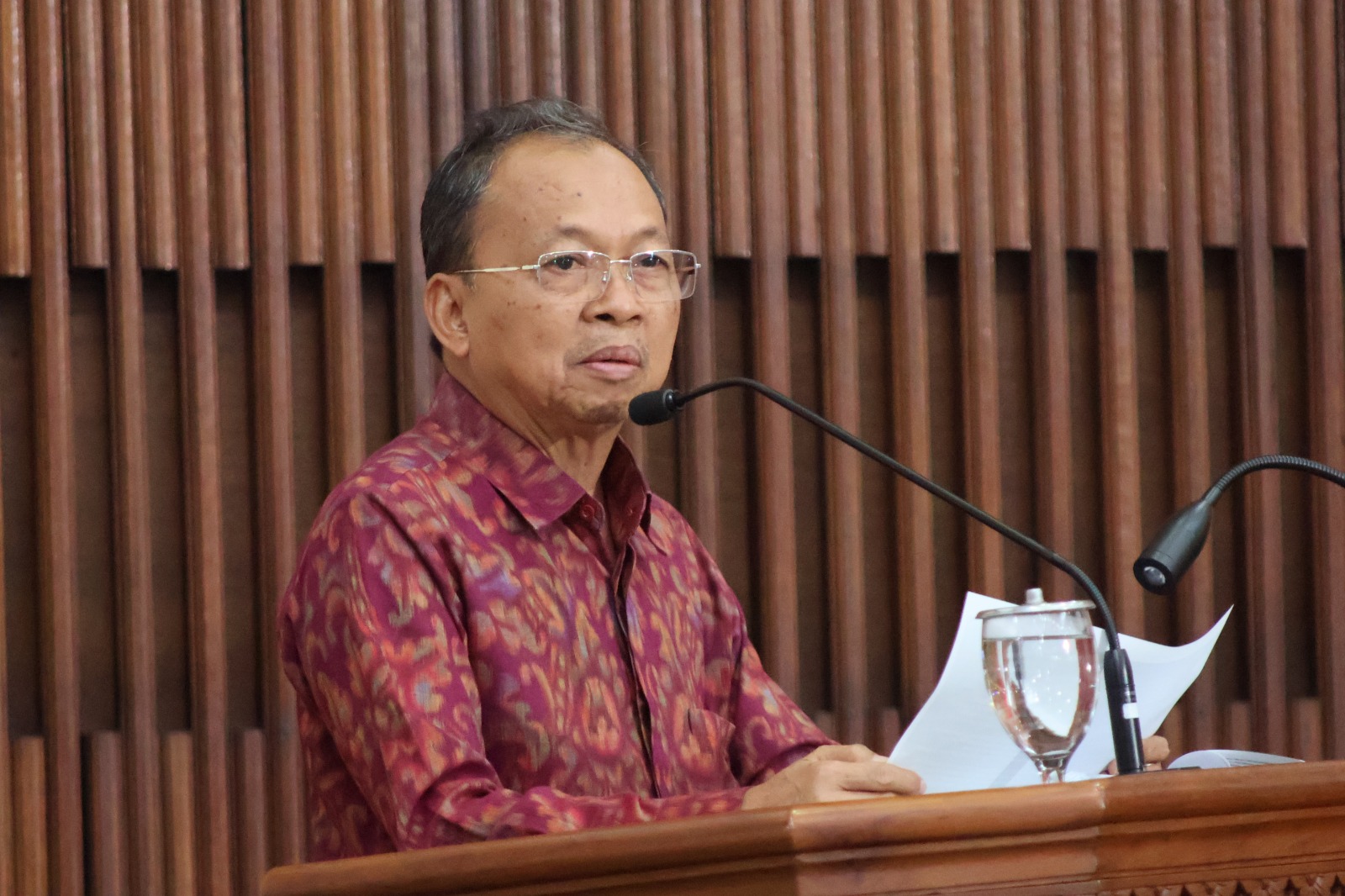 Jawab Pandangan Fraksi DPRD Terkait Raperda Bale Kerta Adhyaksa, Gubernur Bali Sepakat Perkuat Koordinasi dan Harmonisasi