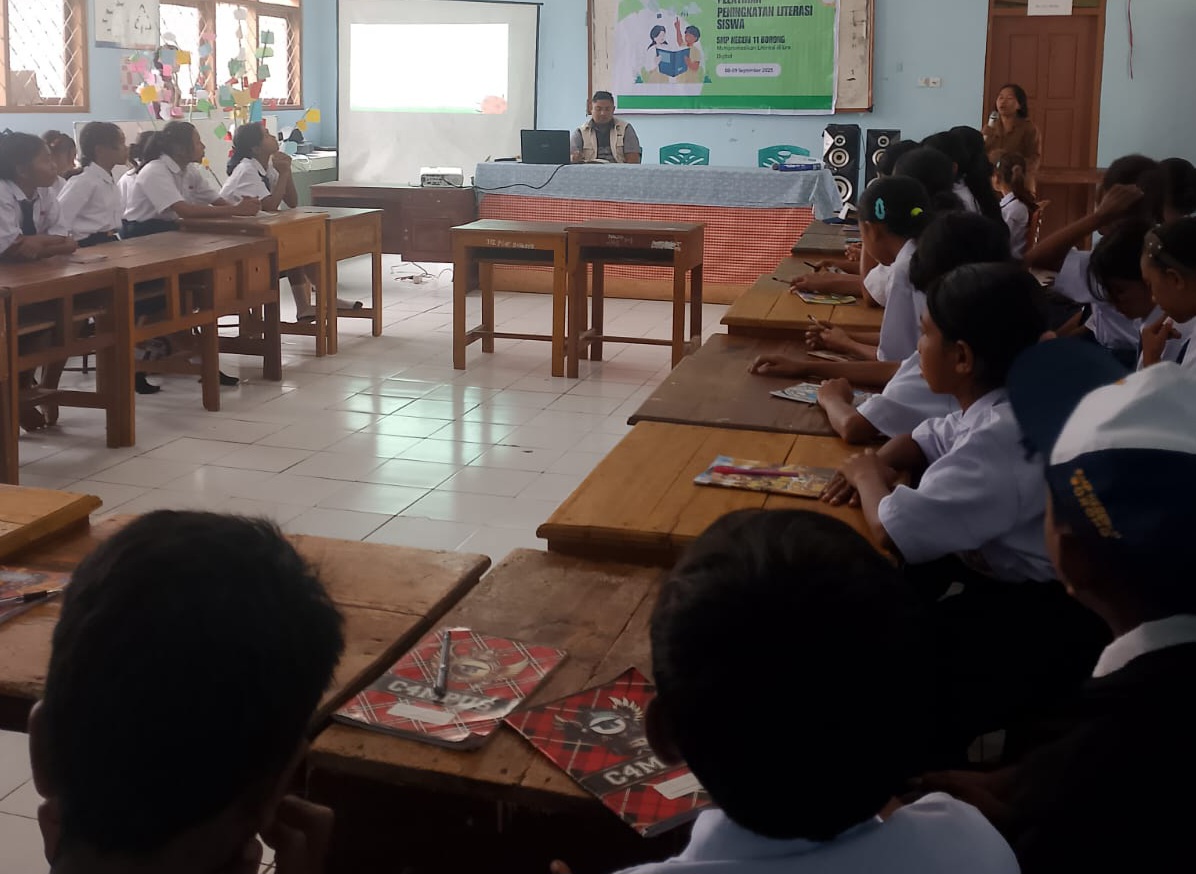 SMPN Negeri 11 Borong Gelar Workshop Literasi