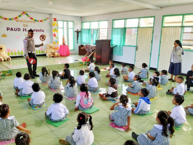 Kasat Lantas Polres Manggarai: Program Polisi Sahabat Anak Bertujuan untuk Menanamkan Nilai Disiplin Sejak Dini