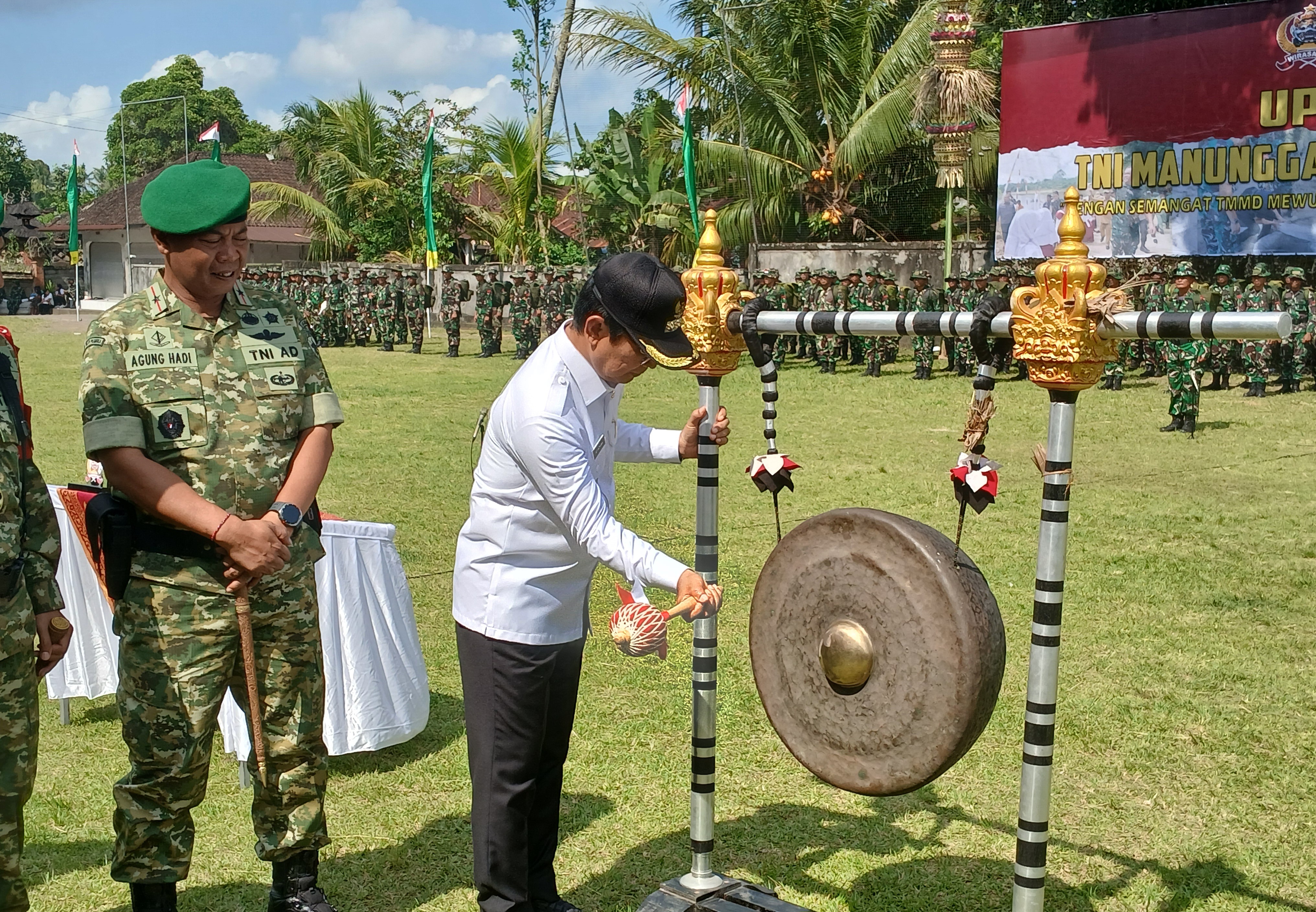Buka TMMD ke-125 TA 2025, Bupati Adi Arnawa: TMMD Perlu Dilaksanakan Bersinambung