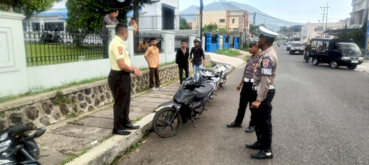 Sat Lantas Polres Manggarai Gelar Patroli KRYD dan Imbauan Kamseltibcarlantas di Kota Ruteng
