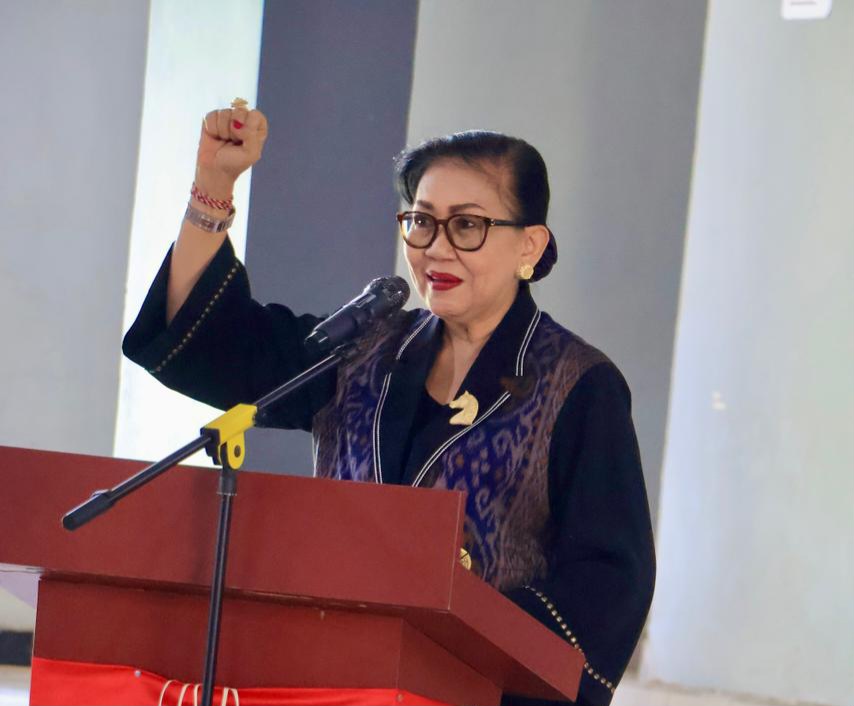 Ketok Tularkan Kesadaran Pemilahan Sampah, Ibu Putri Koster “Nyobiahang” Program PSBS PADAS kepada TP PKK dan PAKIS di Tabanan