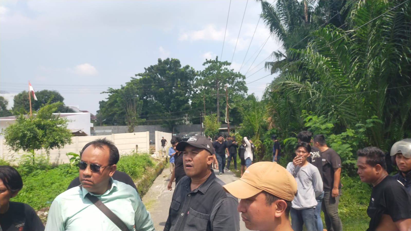 Bentrokan Sengit Pecah di Medan Polonia, Diduga Akibat Penyerobotan Lahan!