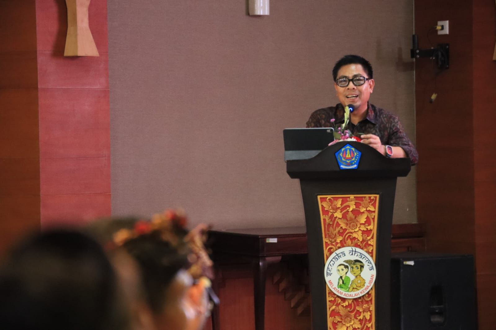 Wawali Arya Wibawa Beri Kuliah Umum dalam Utsawa Brahma Widya Ajak Generasi Muda Jaga Harmoni, Wujudkan Kota Kreatif Berbasis Budaya Menuju Denpasar Maju