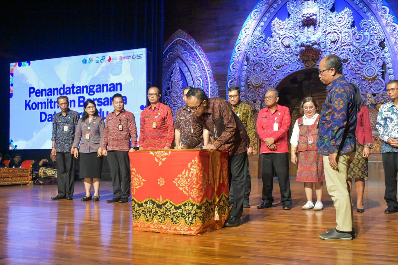 Wali Kota Jaya Negara Buka Denpasar Pekan Statistik Tahun 2025