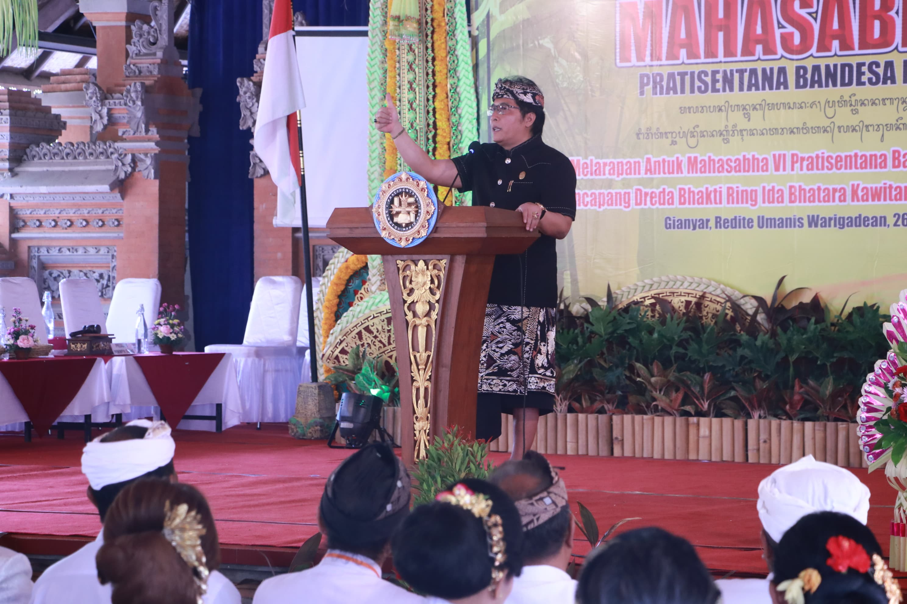 Hadiri Mahasabha Bendesa Manik Mas, Wagub Giri Prasta Harap Lahir Program yang Bermanfaat dan Terpilih Pengurus yang Amanah