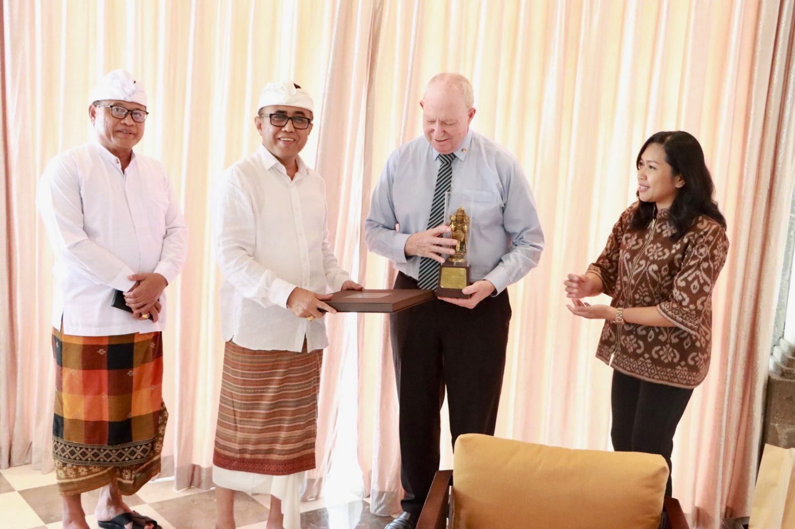 Wali Kota Jaya Negara Terima Lord Mayor of Darwin, Mr. Peter Styles, Jajaki Kerjasama Bidang Pelabuhan dan Logistik
