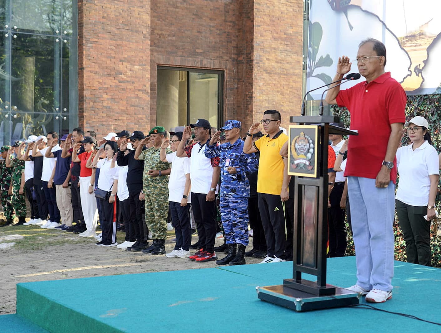 Ratusan Personel TNI bersama Stakeholder Apel Siaga Penanganan Sampah Pantai dalam Kesiapsiagaan Semua Pihak