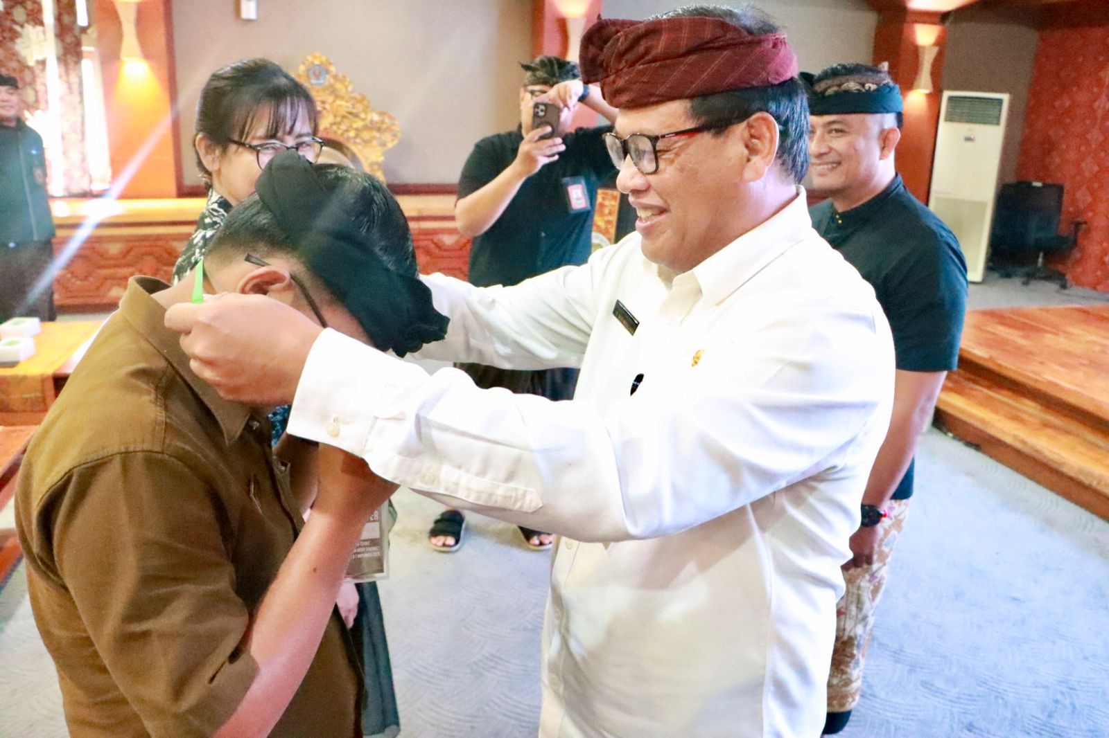Tingkatkan Efisiensi dan Efektivitas Akses Kearsipan, Pemkot Denpasar Gelar Bimtek Pemgelolaan Arsip Dinamis Desa dan Kelurahan Tahun 2025