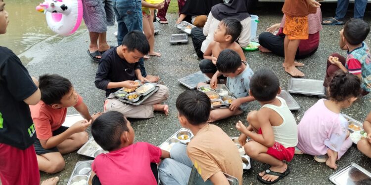 52 SPPG Aceh Distribusikan 185 Ribu Paket Makan Bergizi Gratis untuk Korban Bencana