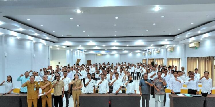 Bupati Endi ‘Perang’ Lawan Rentenir: Koperasi Merah Putih Dipacu Jadi Mesin Ekonomi Rakyat Mabar