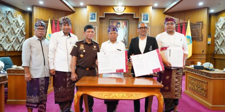 Optimalisasi Aset Daerah, Gubernur Koster Teken Perjanjian Pemanfaatan Tanah Kawasan Lot S5 Nusa Dua dengan PT BDL